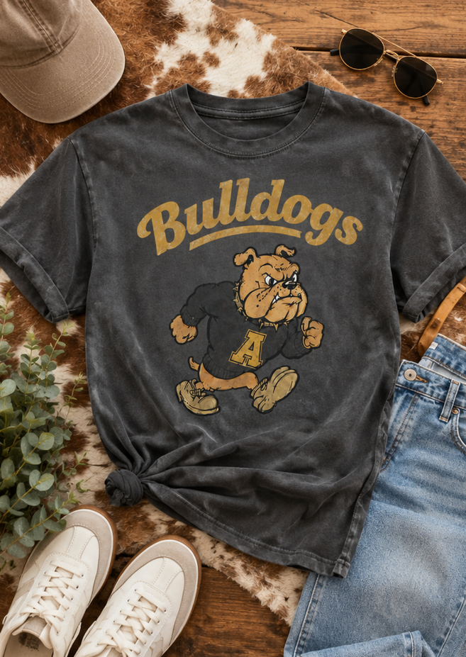 Campus Bruiser | Bulldogs Vintage T-Shirt